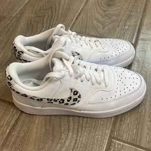 Nike court vision size 8 leopard animal print and white